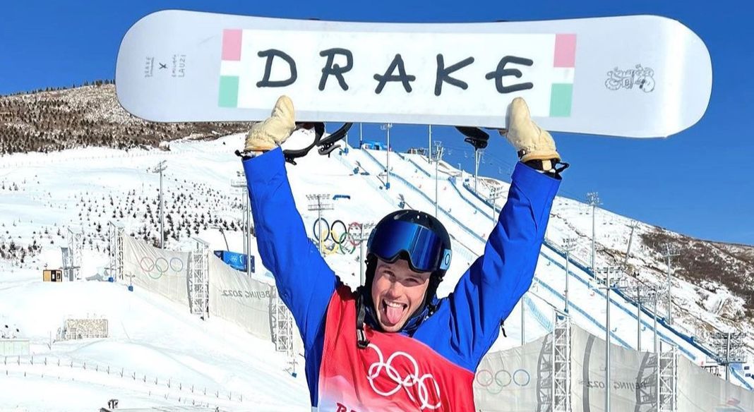 Emiliano Lauzi e il suo snowboard