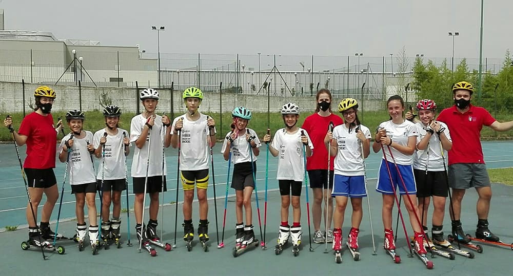 I ragazzi del progetto giovani con gli skiroll dopo la sessione di allenamento